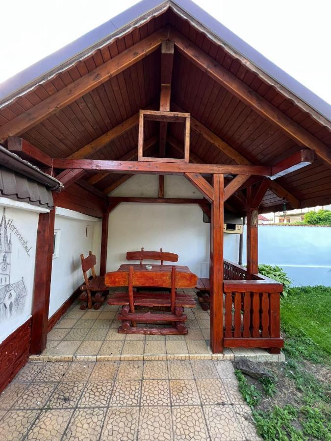 Flh - Mira Apartments Sibiu Esterno foto