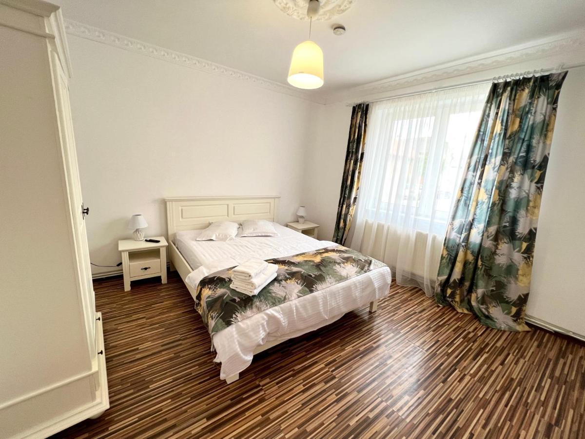 Flh - Mira Apartments Sibiu Esterno foto
